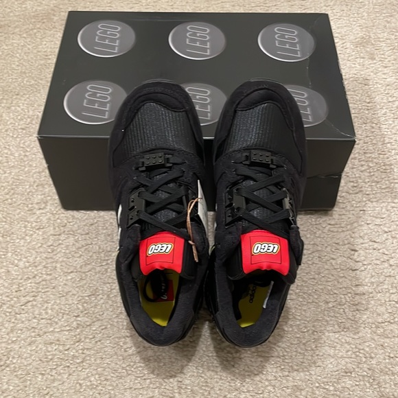 ADIDAS ZX 8000 X LEGO® black SHOES big kids size 4 brand new with box - Picture 3 of 8